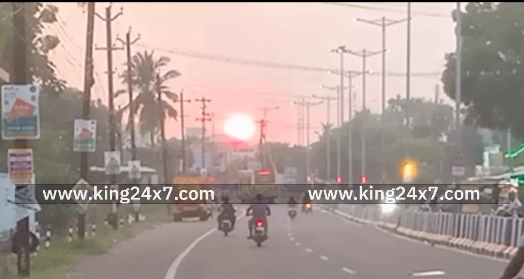 வானவிழி பிரிவு-டூவீலர்கள் மோதல். பெண் படுகாயம். வானவிழி பிரிவு-டூவீலர்கள் மோதல். பெண் படுகாயம்.