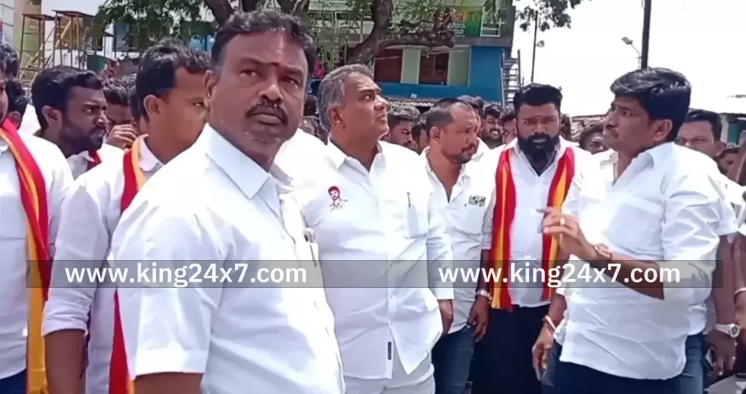 த வெ.க தலைவர் விஜய் நாளை கரூரில் மக்களை சந்திக்கிறார்-புஸ்லி ஆனந்த் தகவல். த வெ.க தலைவர் விஜய் நாளை கரூரில் மக்களை சந்திக்கிறார்-புஸ்லி ஆனந்த் தகவல்.