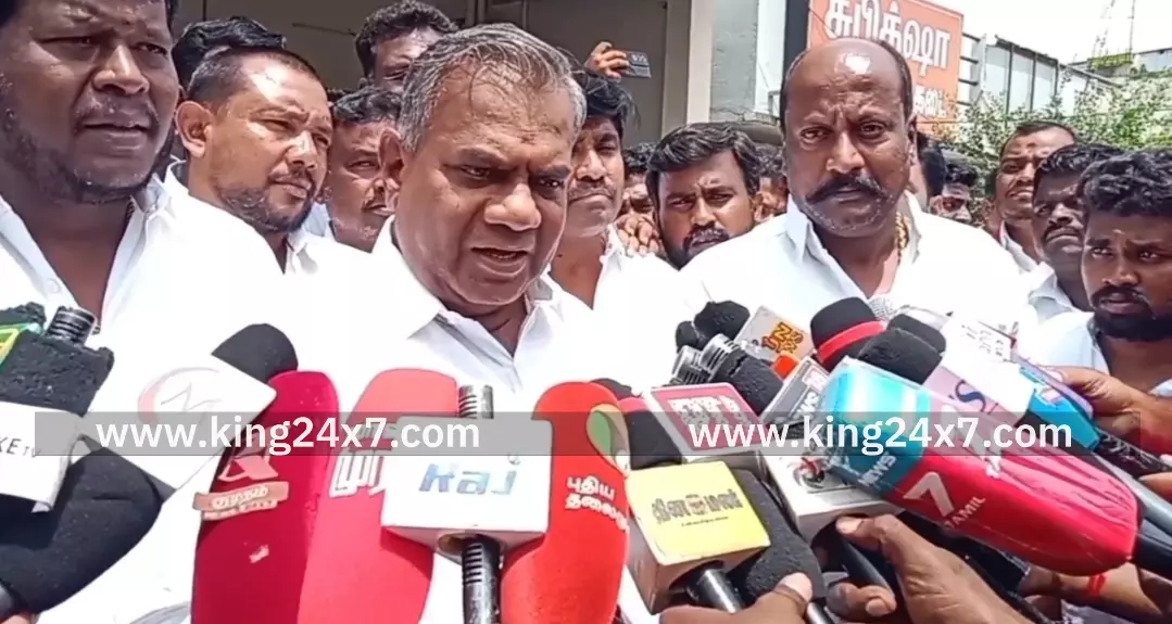 த வெ.க தலைவர் விஜய் நாளை கரூரில் மக்களை சந்திக்கிறார்-புஸ்லி ஆனந்த் தகவல். த வெ.க தலைவர் விஜய் நாளை கரூரில் மக்களை சந்திக்கிறார்-புஸ்லி ஆனந்த் தகவல்.