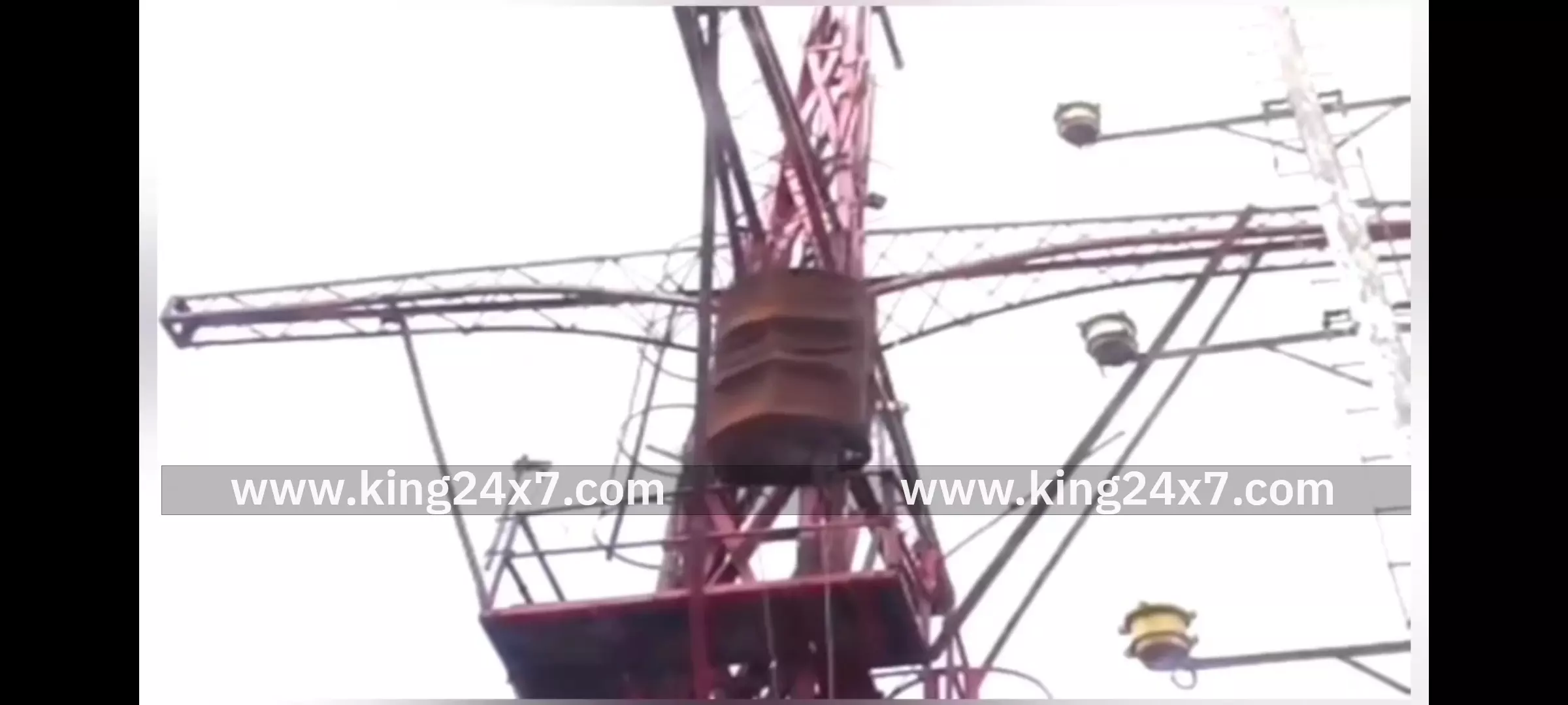 துறைமுகத்தில் புயல் எச்சரிக்கை கூண்டு துறைமுகத்தில் புயல் எச்சரிக்கை கூண்டு