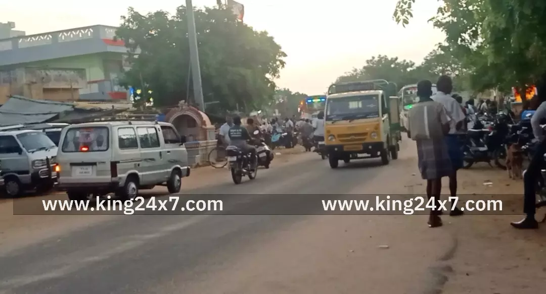 தரகம்பட்டி- உடல்நலம் குன்றிய ஆசிரியர் மயங்கி விழுந்து உயிரிழப்பு.