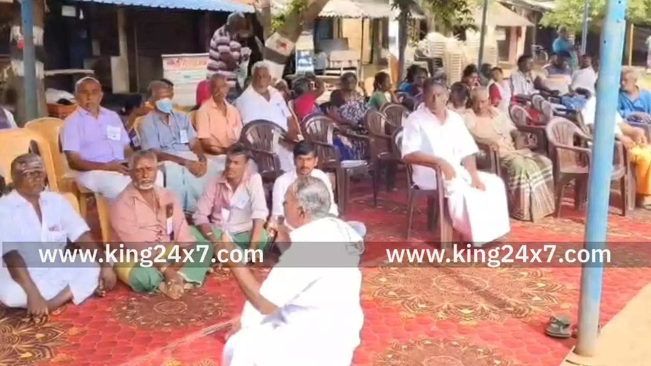 புதுகை: தனி தலுகா கோரி மக்கள் போராட்டம் புதுகை: தனி தலுகா கோரி மக்கள் போராட்டம்