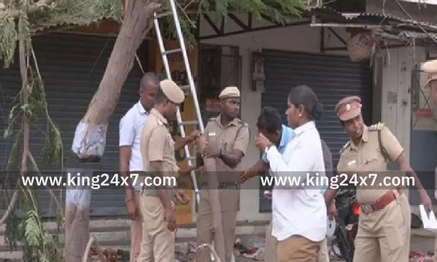 கரூரில் விஜய் பரப்புரையின்போது உயிரிழப்புகள் ஏற்பட்ட பகுதியில் வனத்துறையினர் ஆய்வு!!