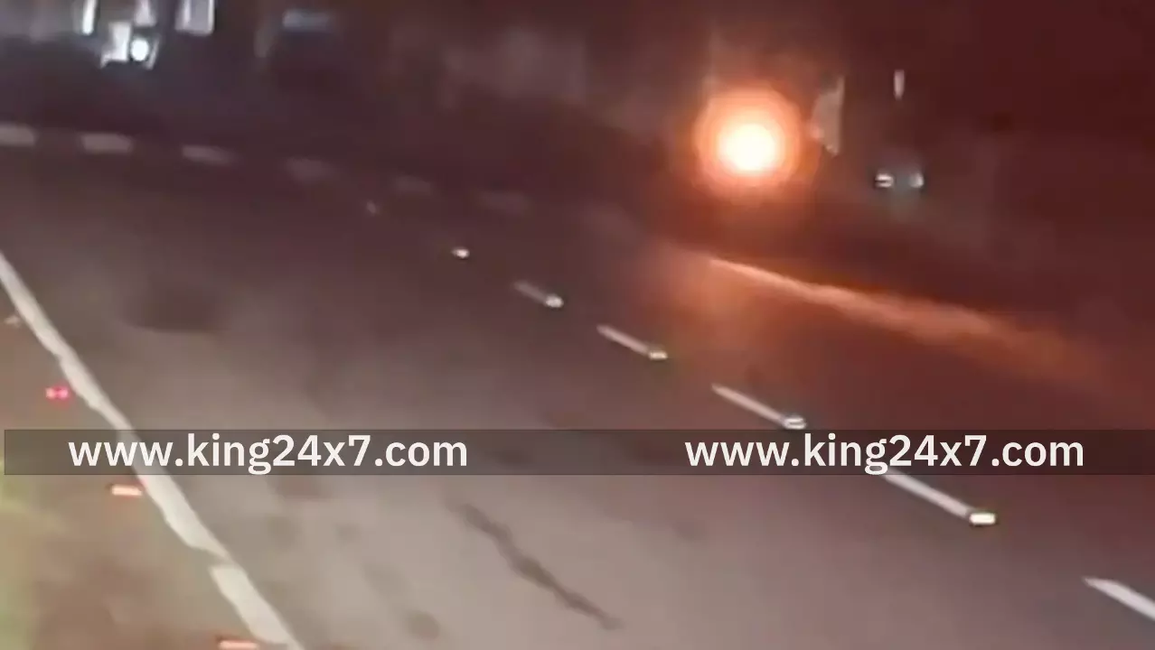 கரறம்பக்குடியில் மின்வெட்டால் பொதுமக்கள் அவதி! கரறம்பக்குடியில் மின்வெட்டால் பொதுமக்கள் அவதி!