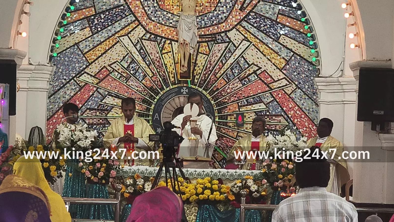 குழந்தை இயேசுவின் தெரசாள் திருவிழா கொண்டாட்டம்