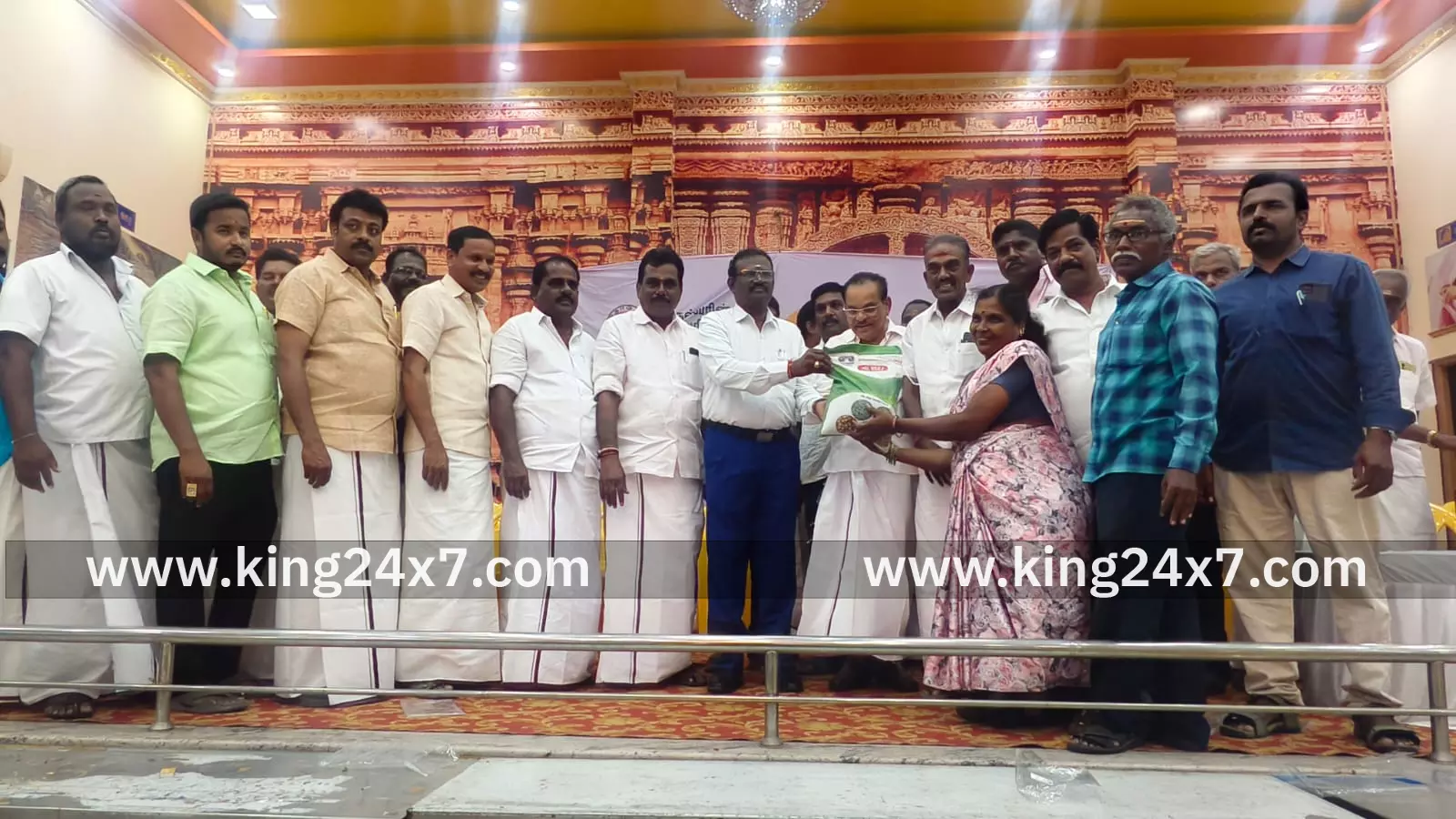 ஆரணி அருகே ஹவுசிங் போர்டு பகுதியில் உங்களுடன் ஸ்டாலின் முகாம்.