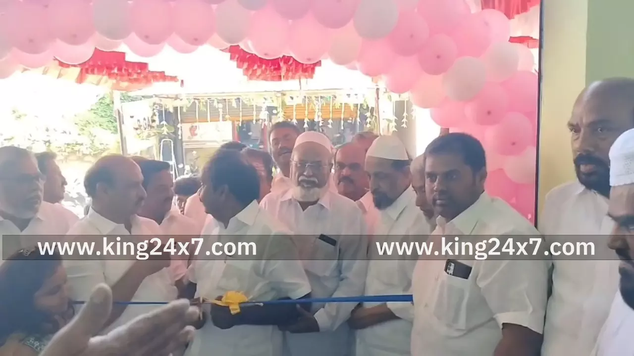 ஜவுளிக்கடை திறப்பு விழாவில் அமைச்சர் பங்கேற்பு