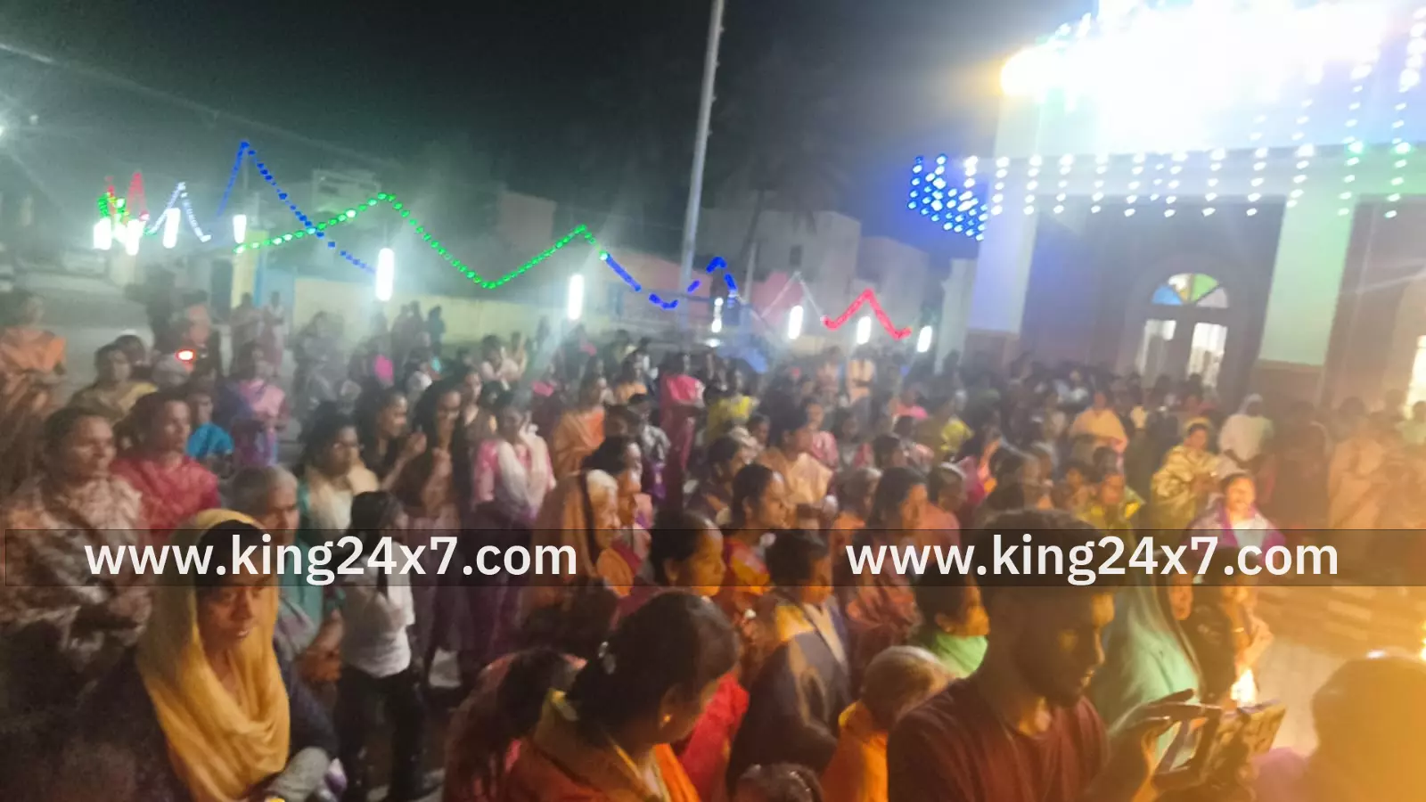 குழந்தை இயேசுவின் தெரசாள் திருவிழா ஆடம்பர தேர் பவனி