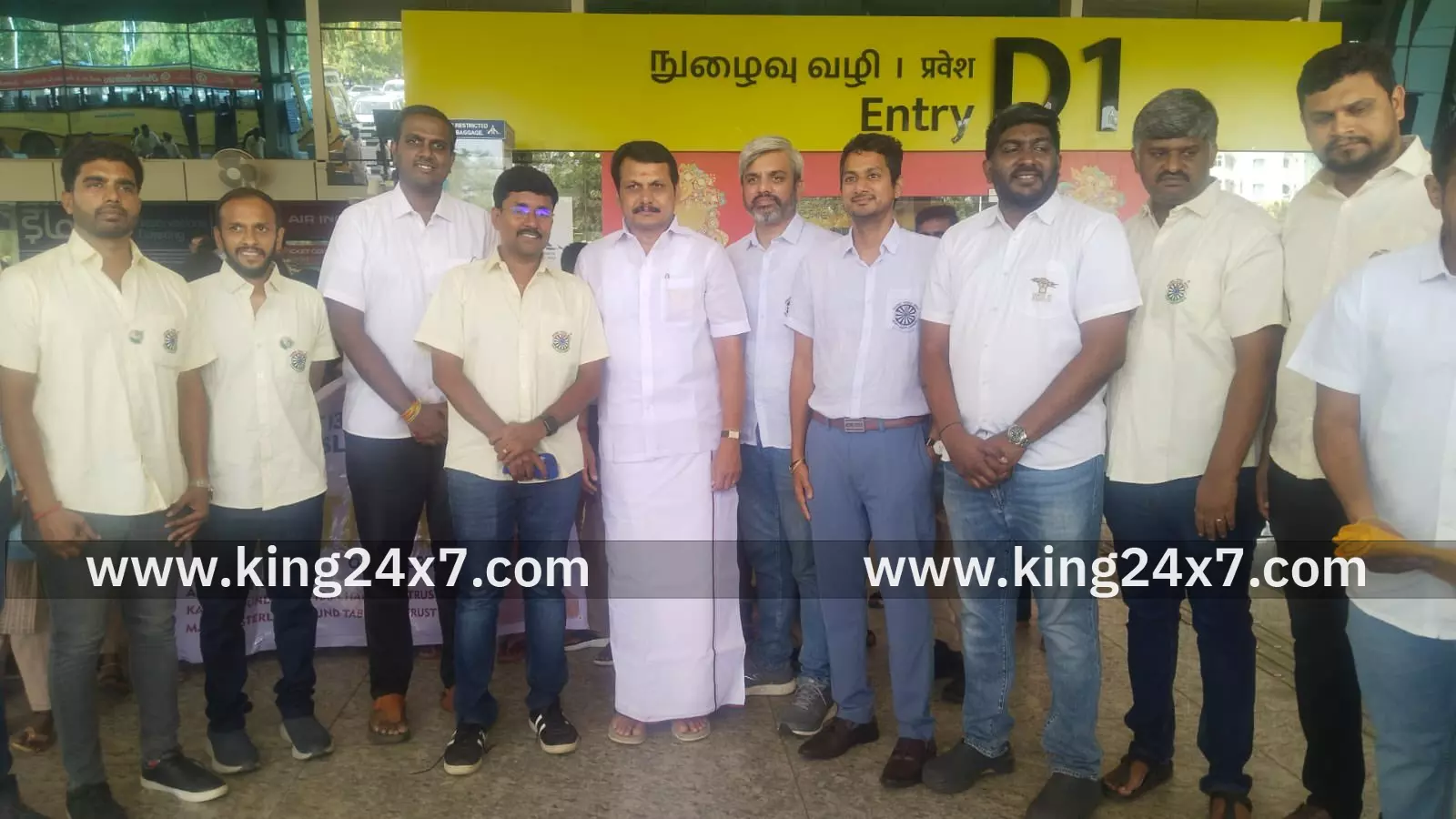 கரூர் அரசு பள்ளி மாணவர்களுக்கு விமானப் பயணம் – Flight of Fantasy சிறப்பு திட்டம் ! கரூர் அரசு பள்ளி மாணவர்களுக்கு விமானப் பயணம் – Flight of Fantasy சிறப்பு திட்டம் !