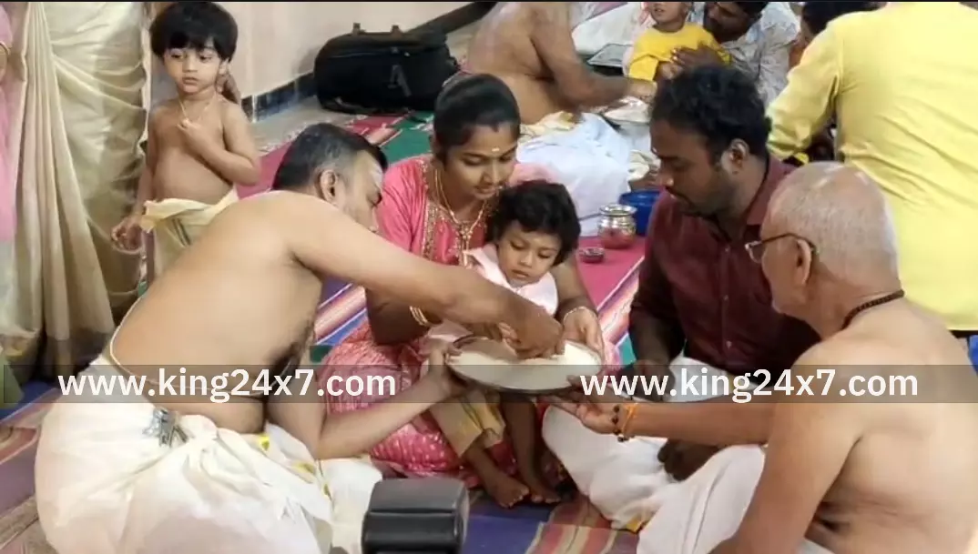 கோவை: சித்தாப்புதூர் ஐயப்பன் கோவிலில் வித்யாரம்பம் விழா கோவை: சித்தாப்புதூர் ஐயப்பன் கோவிலில் வித்யாரம்பம் விழா