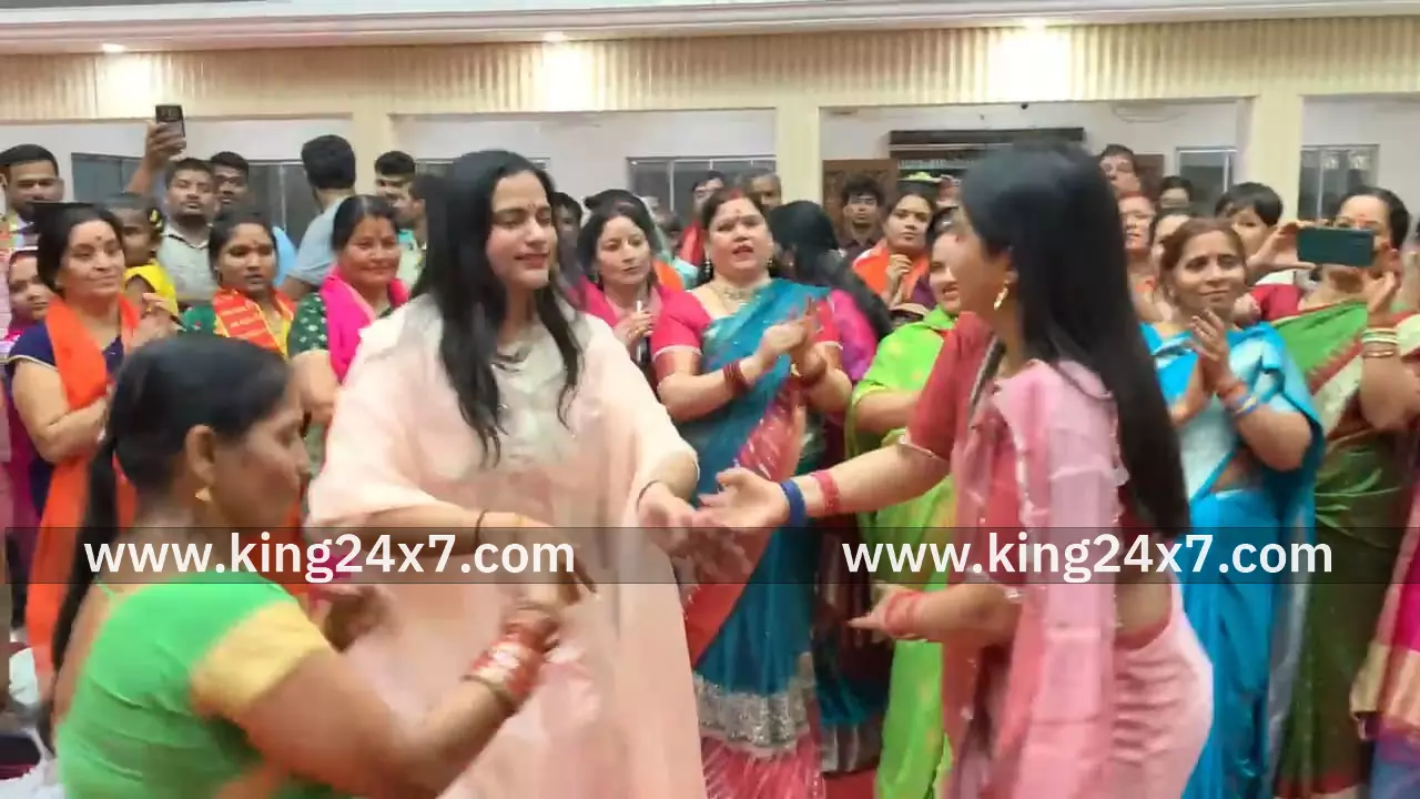 கோவையில் வடமாநில மக்களால் துர்கா பூஜை கொண்டாட்டம் ! கோவையில் வடமாநில மக்களால் துர்கா பூஜை கொண்டாட்டம் !