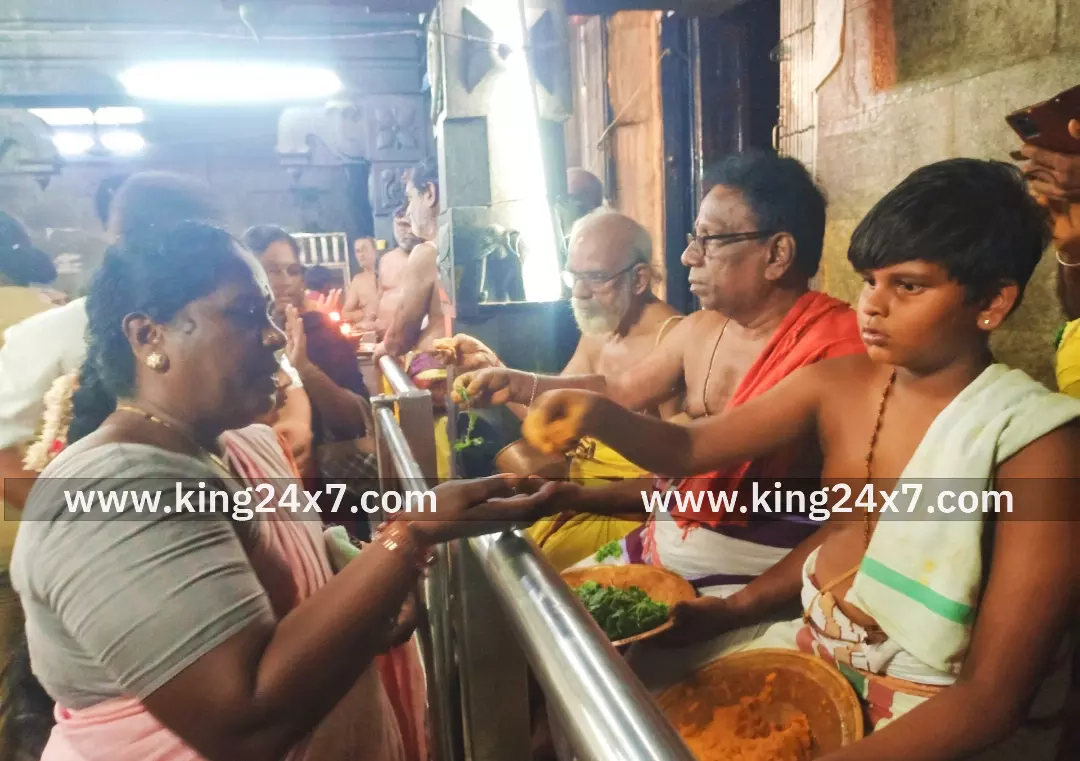 மூன்றாவது சனிக்கிழமை முன்னிட்டு அருள்மிகு கல்யாண வெங்கட ரமண சுவாமி திருக்கோவிலில் ஏராளமான பக்தர்கள் தரிசனம். மூன்றாவது சனிக்கிழமை முன்னிட்டு அருள்மிகு கல்யாண வெங்கட ரமண சுவாமி திருக்கோவிலில் ஏராளமான பக்தர்கள் தரிசனம்.