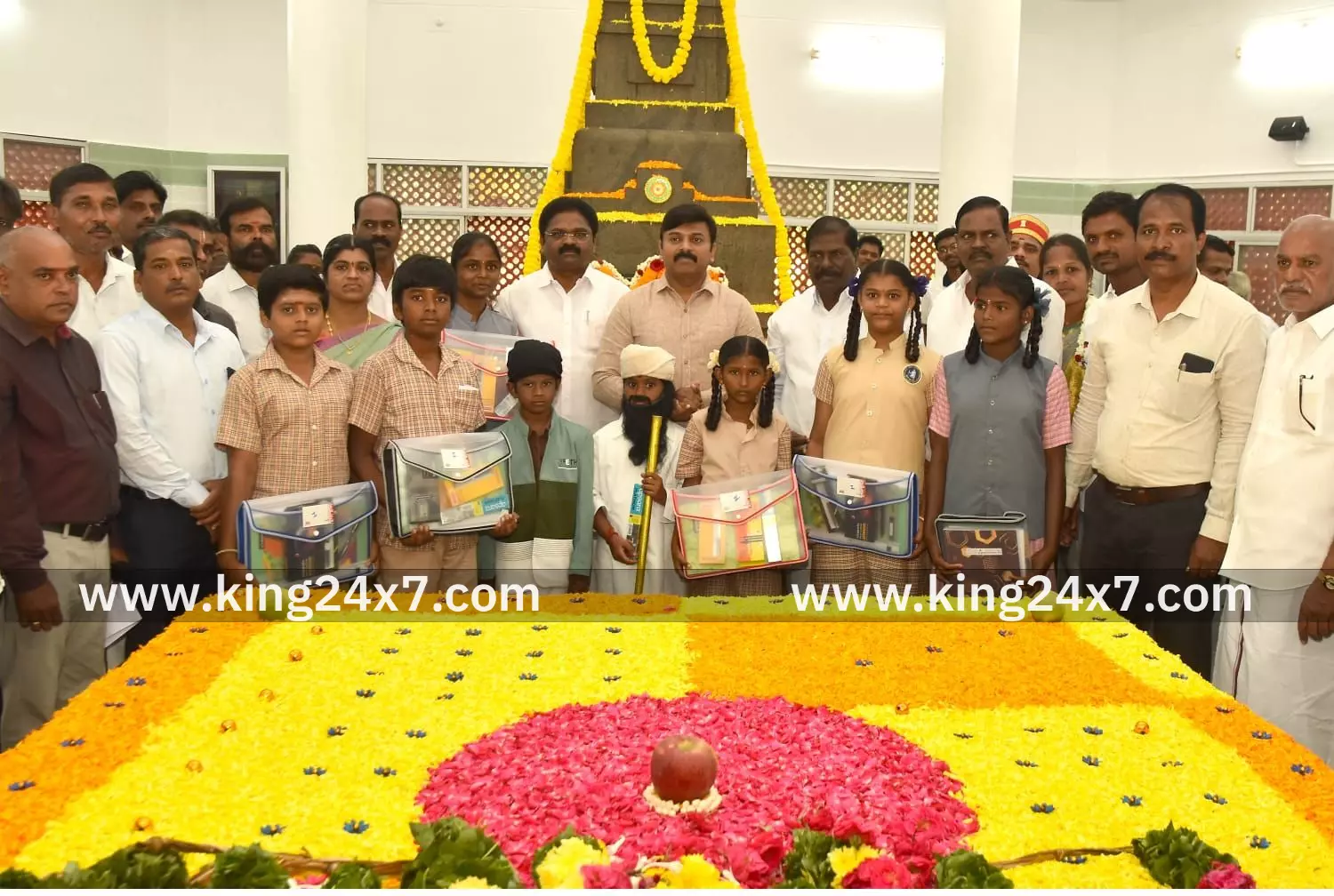 சுதந்திர போராட்ட வீரர் பிறந்தநாள் கொண்டாட்டம்