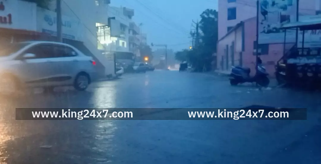 கரூர் மாவட்டத்தில் 57.40 மில்லி மீட்டர் மழை அளவு பதிவு மாவட்ட நிர்வாகம் அறிவிப்பு. கரூர் மாவட்டத்தில் 57.40 மில்லி மீட்டர் மழை அளவு பதிவு மாவட்ட நிர்வாகம் அறிவிப்பு.