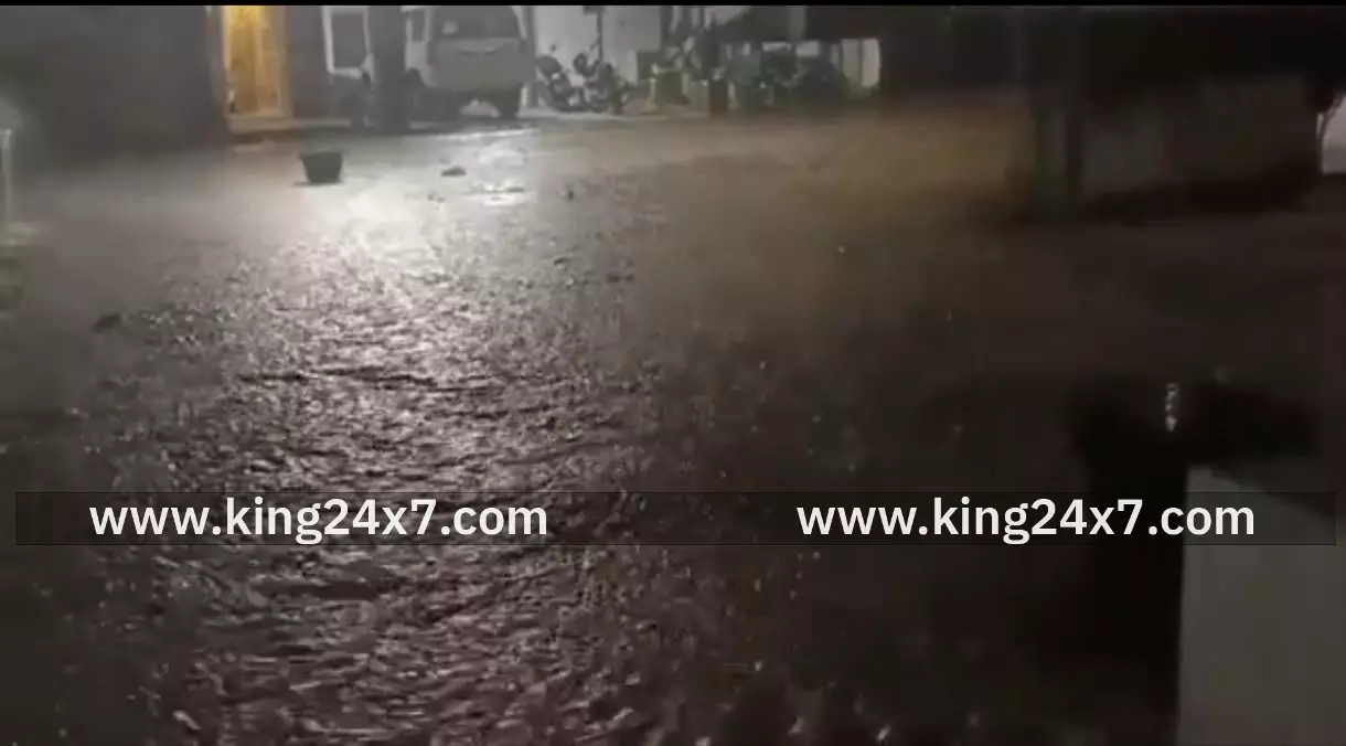 பென்னாகரத்தில் கொட்டி தீர்த்த கனமழை