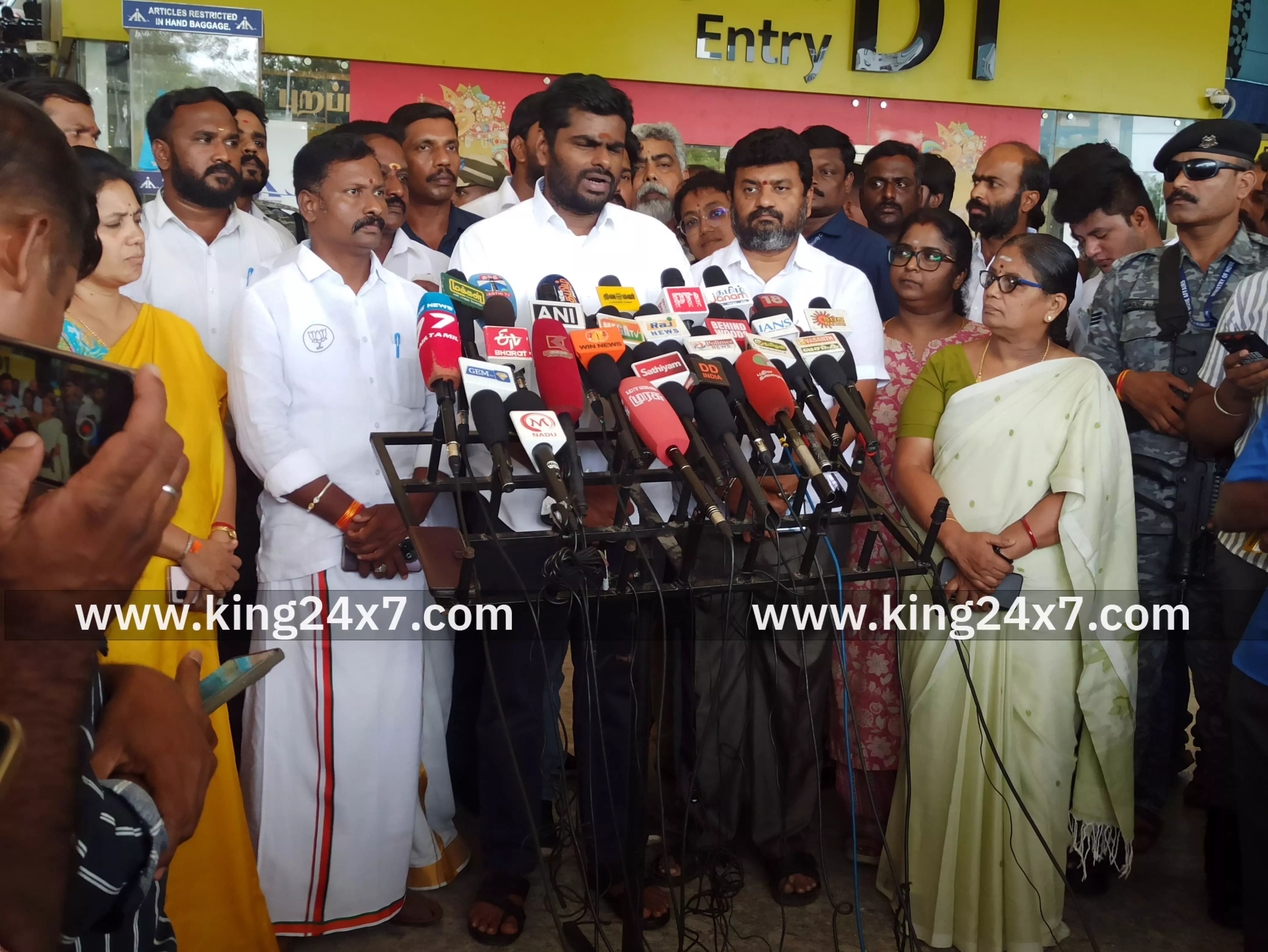 கோவை:  கோல்ட் ரெப் மருந்து விவகாரத்தில் தீவிர விசாரணை அவசியம் – அண்ணாமலை கோவை பேட்டி !