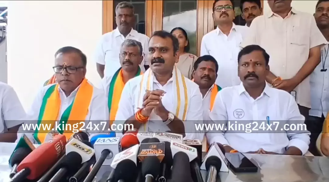 கோவை: திமுக அரசு ஆளுநர் விவகாரத்தில் அரசியல் செய்கிறது - மத்திய அமைச்சர் எல். முருகன் ! கோவை: திமுக அரசு ஆளுநர் விவகாரத்தில் அரசியல் செய்கிறது - மத்திய அமைச்சர் எல். முருகன் !