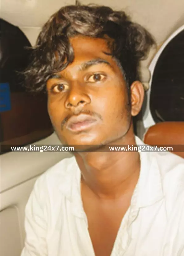 பார் ஊழியரிடம் பணம் பறித்த 2 பேர் கைது ! பார் ஊழியரிடம் பணம் பறித்த 2 பேர் கைது !