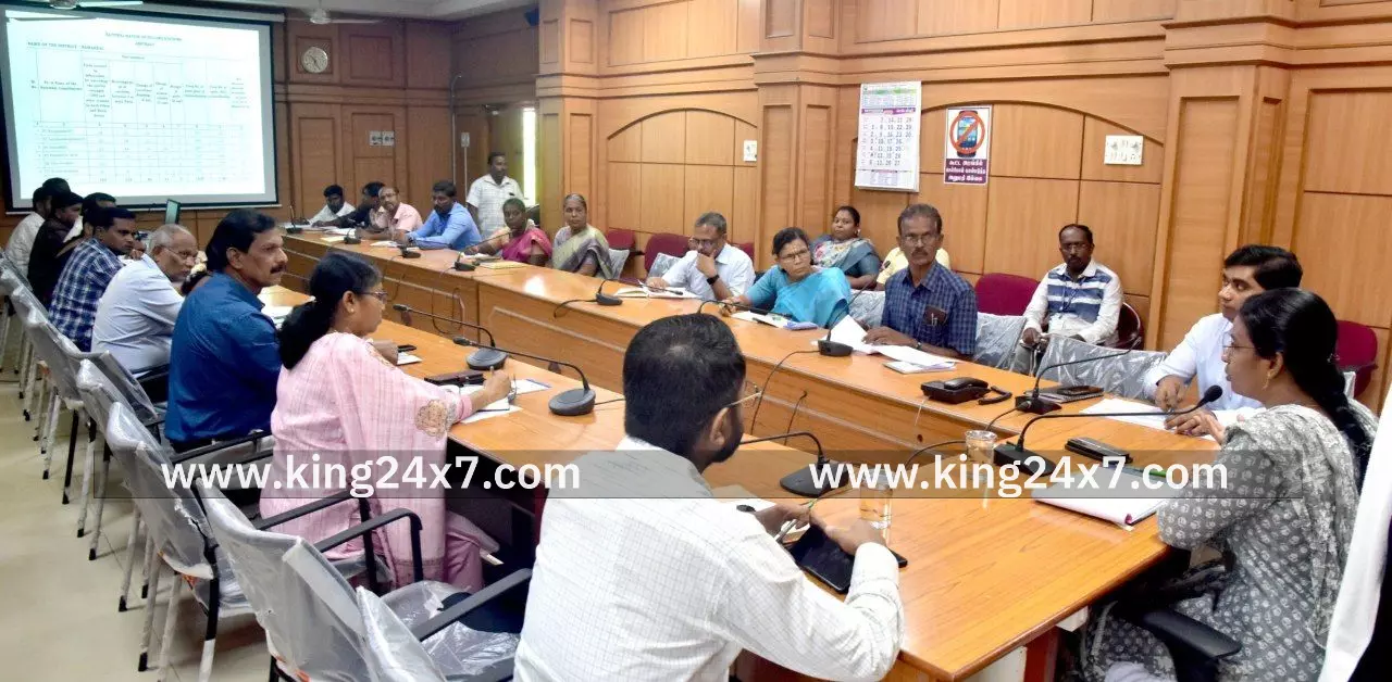 ஆட்சியர் தலைமையில் நடைபெற்ற வாக்காளர் பட்டியல் சிறப்பு தீவிர திருத்தம் 2026 தொடர்பான ஆய்வு கூட்டம். ஆட்சியர் தலைமையில் நடைபெற்ற வாக்காளர் பட்டியல் சிறப்பு தீவிர திருத்தம் 2026 தொடர்பான ஆய்வு கூட்டம்.