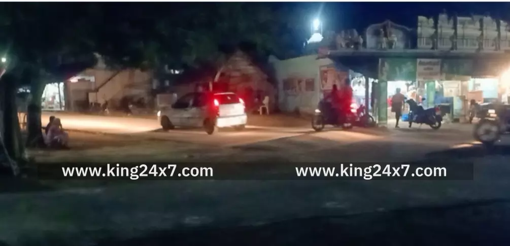 காமக்காபட்டி- நடந்து சென்றவர் மீது கார் மோதி சம்பவ இடத்தில் மூதாட்டி உயிரிழப்பு. காமக்காபட்டி- நடந்து சென்றவர் மீது கார் மோதி சம்பவ இடத்தில் மூதாட்டி உயிரிழப்பு.