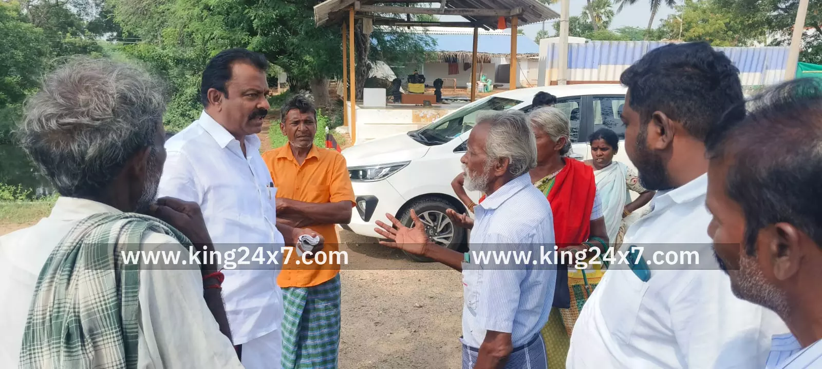 கழிவறை கட்ட பொதுமக்கள் கோரிக்கை.