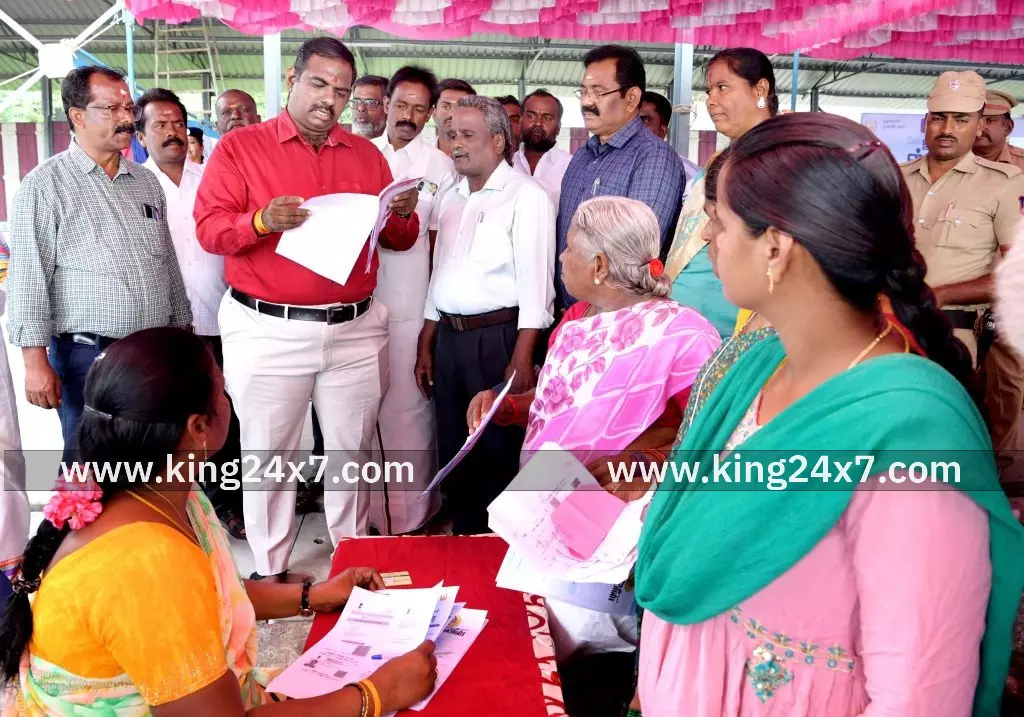 கிருஷ்ணகிரி: உங்களுடன் ஸ்டாலின் முகாமை மாவட்ட கலெக்டர் ஆய்வு.