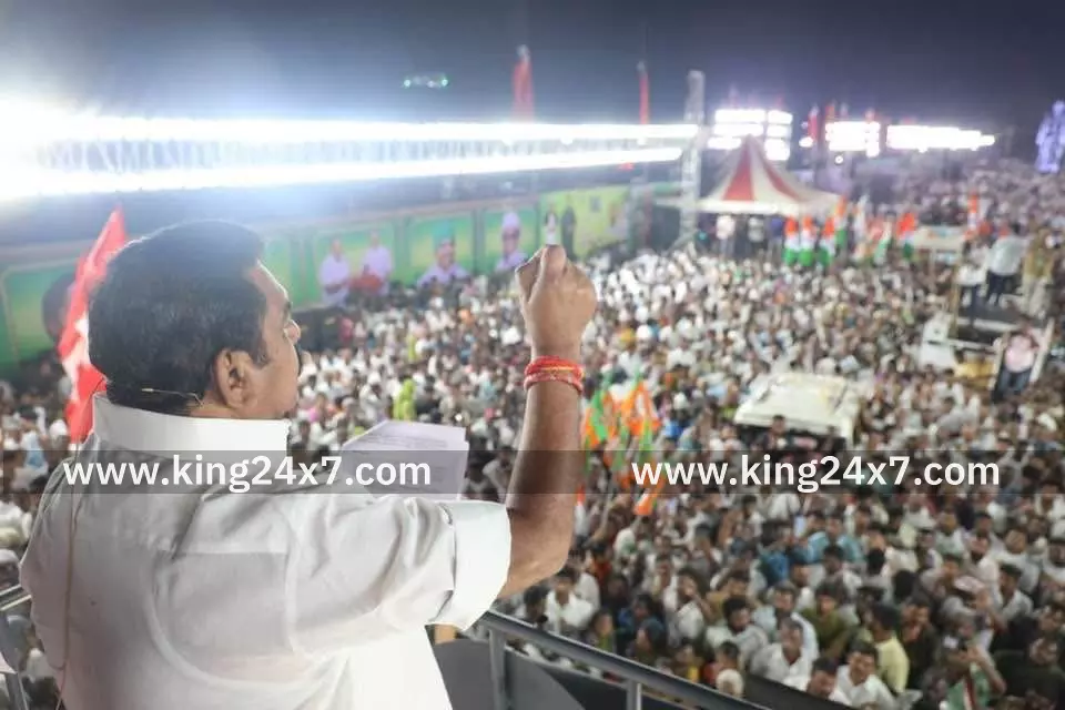 தமிழகத்தில் அதிமுக ஆட்சிக் காலத்தில் மக்கள் நலத்திட்டங்கள் முழுவீச்சில் செயல்படுத்தப்பட்டு பொதுமக்கள் பயனடைந்து வந்துள்ளனர்.முன்னாள் முதல்வர் எடப்பாடி பழனிசாமி பேச்சு. தமிழகத்தில் அதிமுக ஆட்சிக் காலத்தில் மக்கள் நலத்திட்டங்கள் முழுவீச்சில் செயல்படுத்தப்பட்டு பொதுமக்கள் பயனடைந்து வந்துள்ளனர்.முன்னாள் முதல்வர் எடப்பாடி பழனிசாமி பேச்சு.