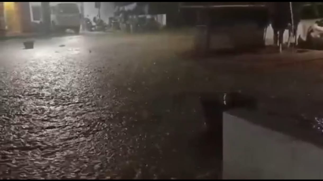 மாவட்டத்தில் இன்று பதிவான மழையின் விவரம் மாவட்டத்தில் இன்று பதிவான மழையின் விவரம்