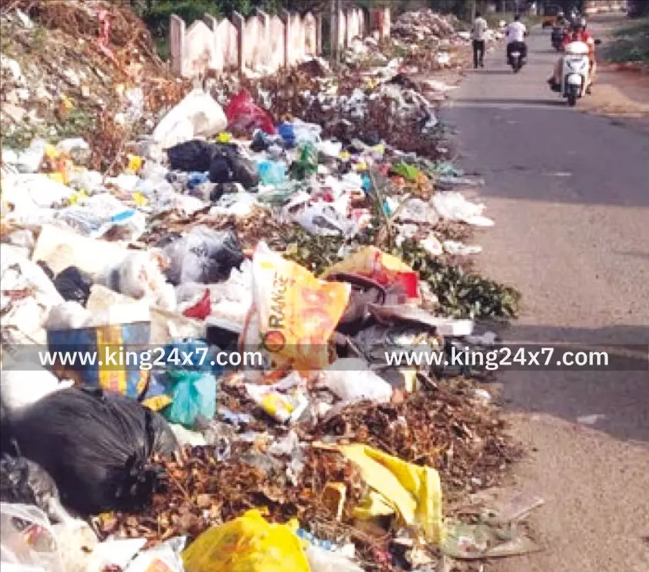 கோவை: குப்பை குவியல், மின்விளக்குகள் பழுதாகி மக்கள் அவதி