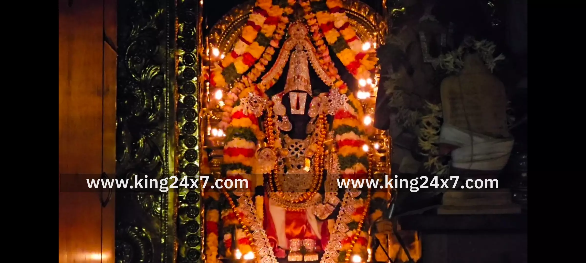 புரட்டாசிசனி பெருமாள் கோவிலில் நீண்டவரிசையில் நின்று வழிபாடு புரட்டாசிசனி பெருமாள் கோவிலில் நீண்டவரிசையில் நின்று வழிபாடு