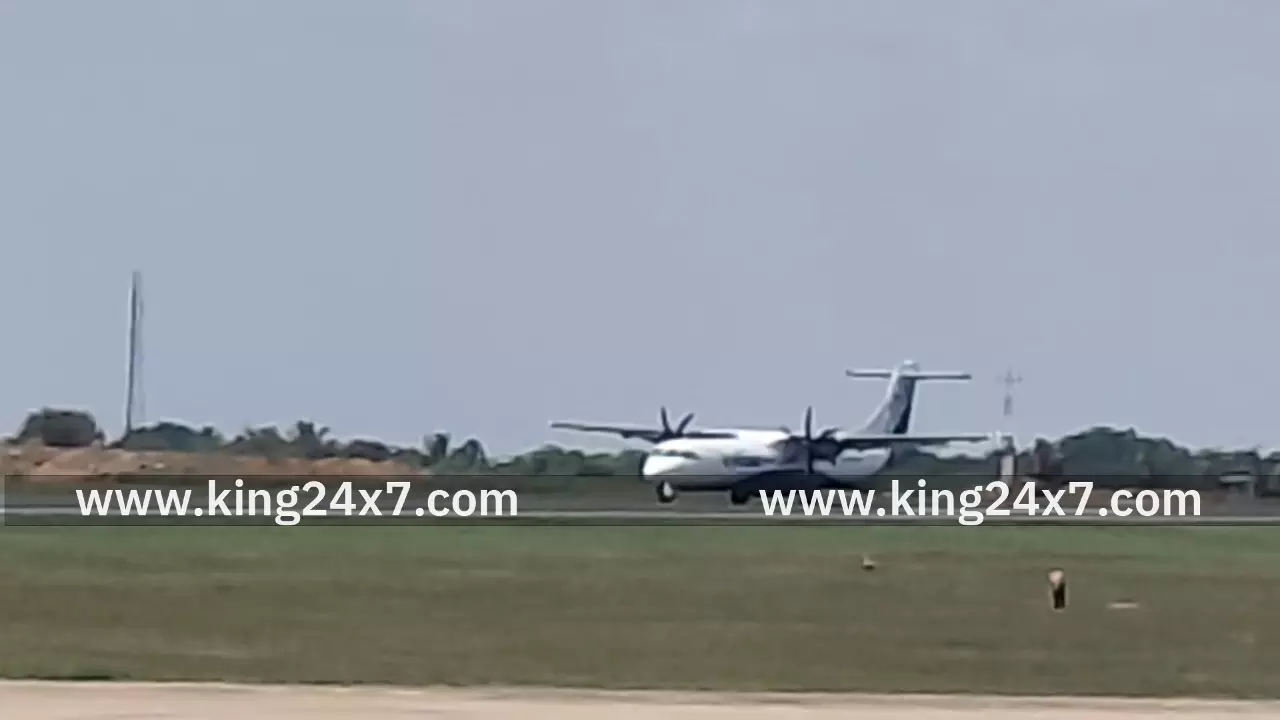 மதுரை விமான நிலையத்தை சுற்றி பார்த்த மாநகராட்சி பள்ளி மாணவர்கள்