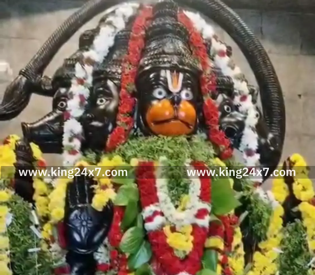 வேப்பனப்பள்ளி பஞ்சமுக ஆஞ்சநேயாருக்கு சிறப்பு பூஜை.