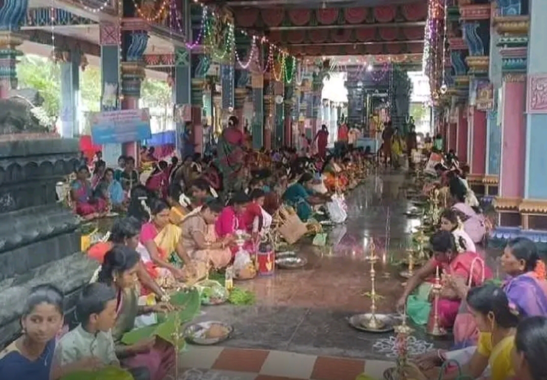 பிடாரி அம்மன் கோவிலில் குத்துவிளக்கு பூஜை! பிடாரி அம்மன் கோவிலில் குத்துவிளக்கு பூஜை!