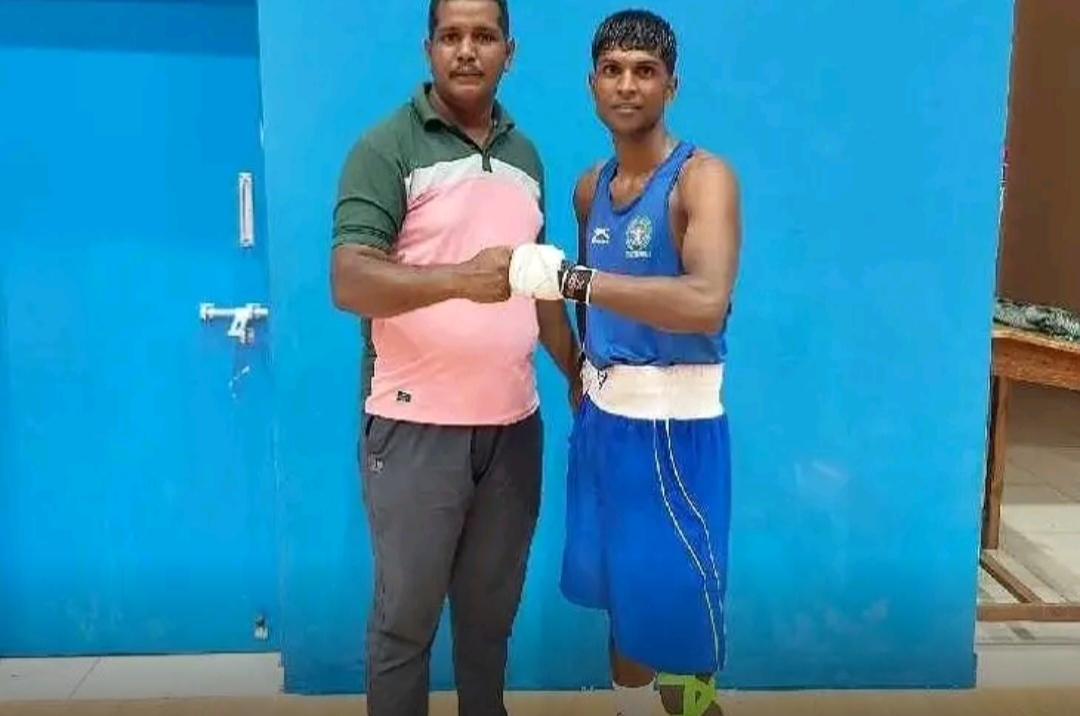 குத்துச்சண்டை போட்டியில் புதுகை மாணவனுக்கு வெண்கலம் குத்துச்சண்டை போட்டியில் புதுகை மாணவனுக்கு வெண்கலம்