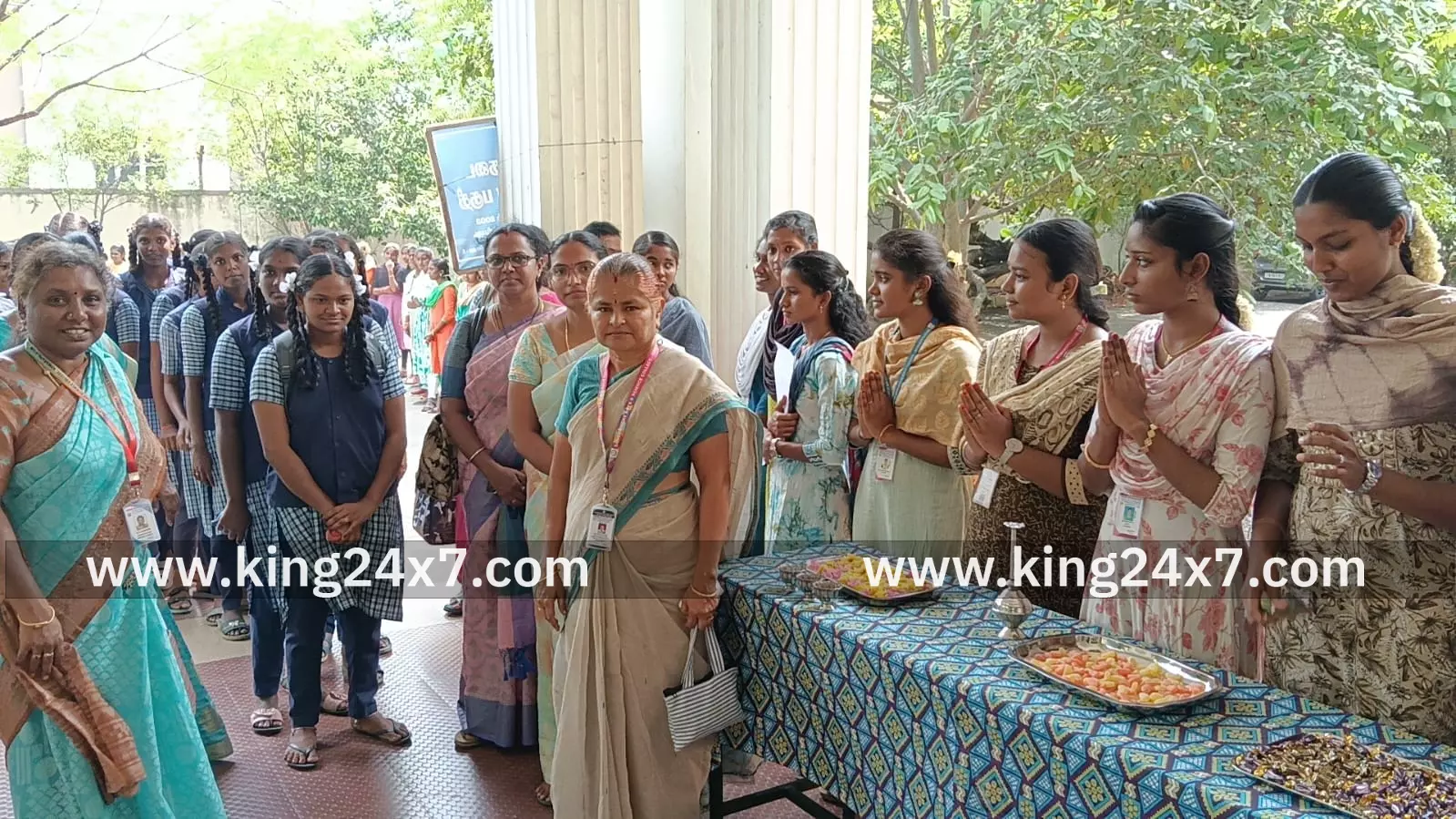 அரசு கலை மற்றும் அறிவியல் கல்லூரியில் அரசு பள்ளி மாணக்கர்கள் களப்பயணம்