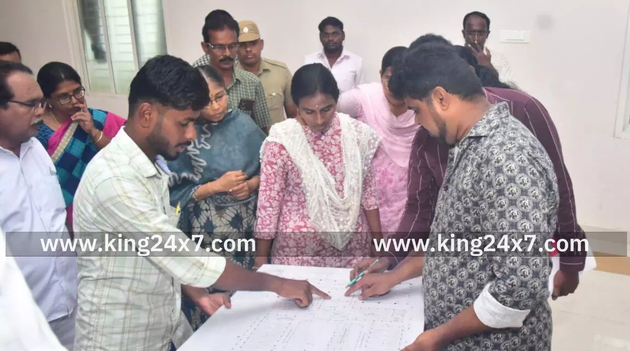 பல்வேறு வளர்ச்சி திட்ட பணிகளை நேரில் சென்று ஆய்வு மேற்கொண்ட மாவட்ட ஆட்சியர். பல்வேறு வளர்ச்சி திட்ட பணிகளை நேரில் சென்று ஆய்வு மேற்கொண்ட மாவட்ட ஆட்சியர்.