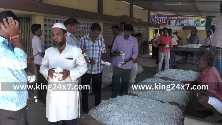 பட்டுக்கூடு அங்காடியில் விற்பனை ஜோர்