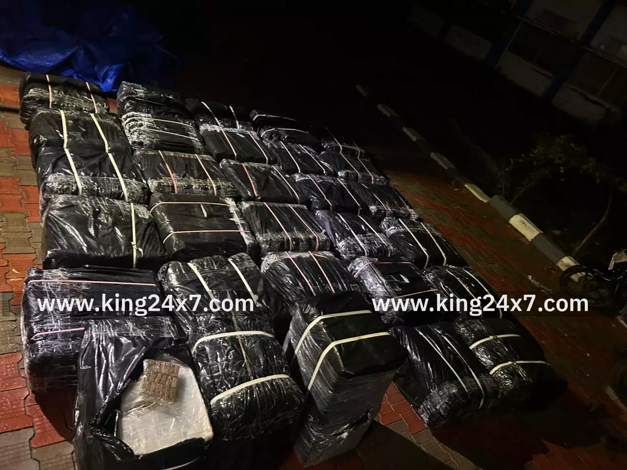 தூத்துக்குடியில் 30 லட்சம் மதிப்பிலான பீடி இலைகள் பறிமுதல்