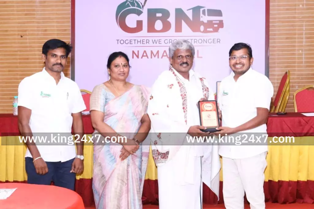 GBN அமைப்பின் வர்த்தக கூட்டம் தமிழ்நாடு வணிகர் சங்கங்களின் பேரமைப்பின் நாமக்கல் மாவட்ட தலைவர் ஜெயகுமார் பங்கேற்பு. GBN அமைப்பின் வர்த்தக கூட்டம் தமிழ்நாடு வணிகர் சங்கங்களின் பேரமைப்பின் நாமக்கல் மாவட்ட தலைவர் ஜெயகுமார் பங்கேற்பு.