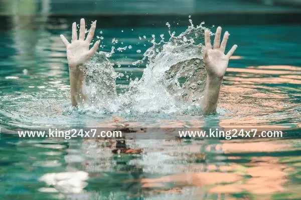 பொட்டல்புதூரில் பரிதாபம் ராமநதி ஆற்றில் மூழ்கி கேரள வாலிபர் பலி