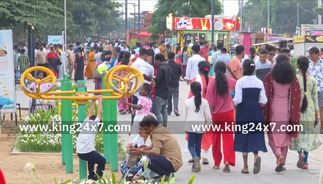 கோவை – தீபாவளி கொண்டாட்டம் களைகட்டிய “ஐ லவ் யூ கோவை” பூங்கா! கோவை – தீபாவளி கொண்டாட்டம் களைகட்டிய “ஐ லவ் யூ கோவை” பூங்கா!