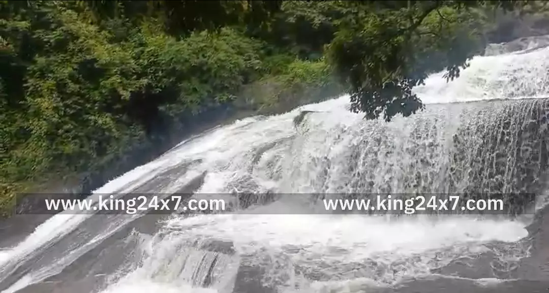 கோவை குற்றாலம் அருவியில் வெள்ளப்பெருக்கு – சுற்றுலா பயணிகள் குளிக்க தடை! கோவை குற்றாலம் அருவியில் வெள்ளப்பெருக்கு – சுற்றுலா பயணிகள் குளிக்க தடை!