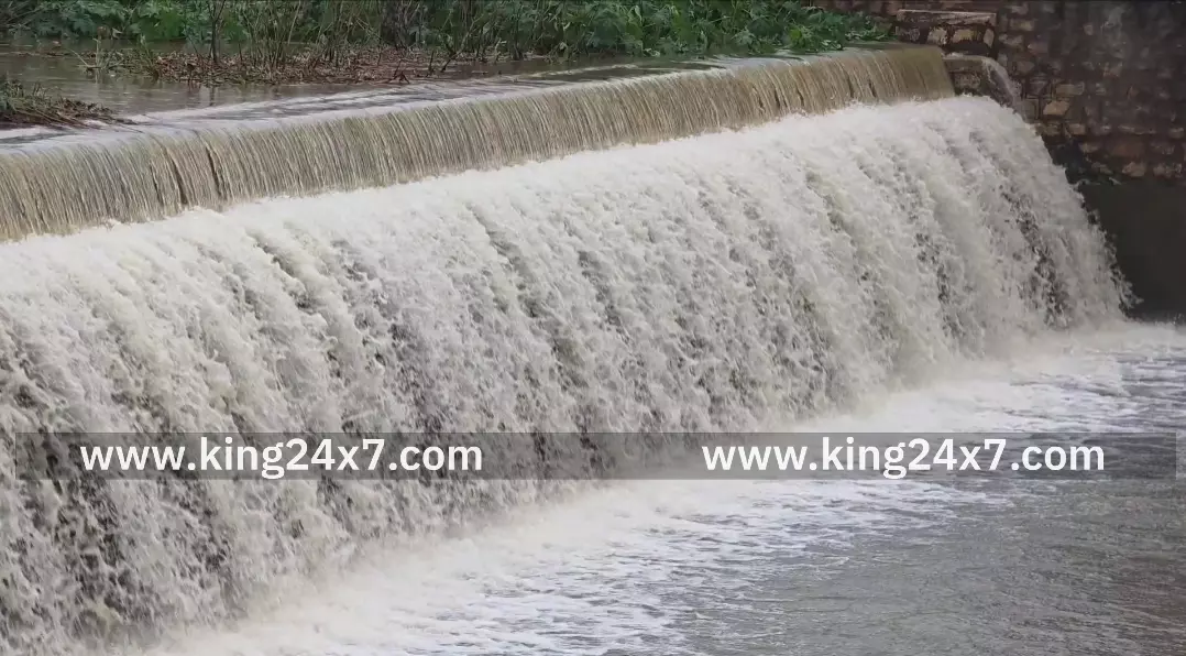 கோவையில் கனமழை : நொய்யல் ஆற்றில் நீர்வரத்து அதிகரிப்பு! கோவையில் கனமழை : நொய்யல் ஆற்றில் நீர்வரத்து அதிகரிப்பு!