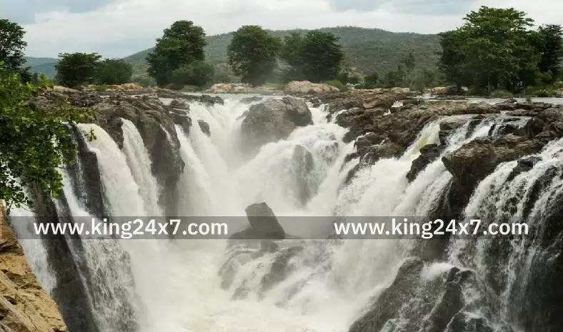 ஒகேனக்கல் காவிரி ஆற்றில் தண்ணீர் வரத்து வினாடிக்கு 43,000 கனஅடியாக அதிகரிப்பு!!