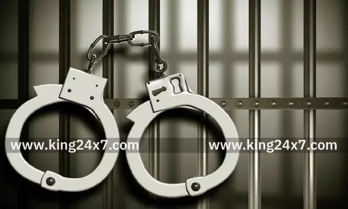 சென்னை தியாகராய நகரில் அடுக்குமாடி குடியிருப்பில் சூதாட்டத்தில் ஈடுபட்ட 11 பேர் கைது!!