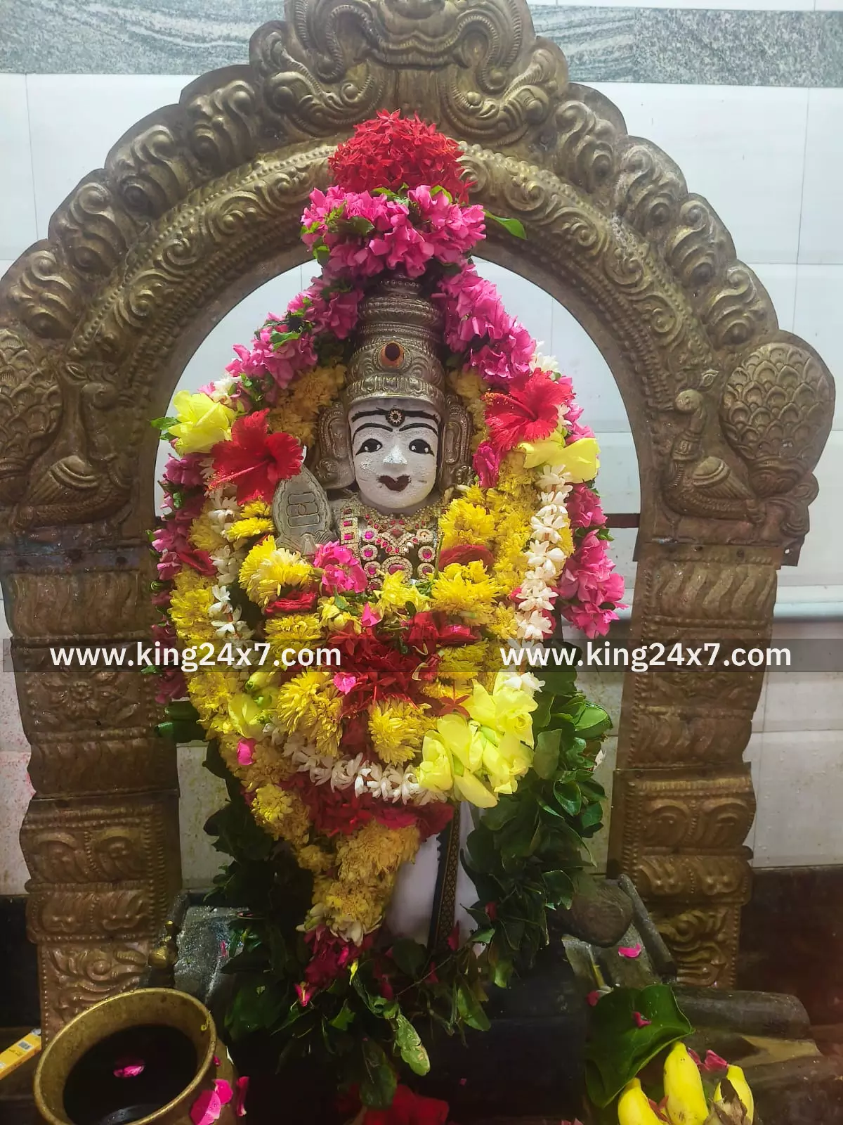 தென்னீஸ்வரன் கோவிலில் 3ம் நாள் கந்த சஷ்டி சிறப்பு பூஜை. தென்னீஸ்வரன் கோவிலில் 3ம் நாள் கந்த சஷ்டி சிறப்பு பூஜை.