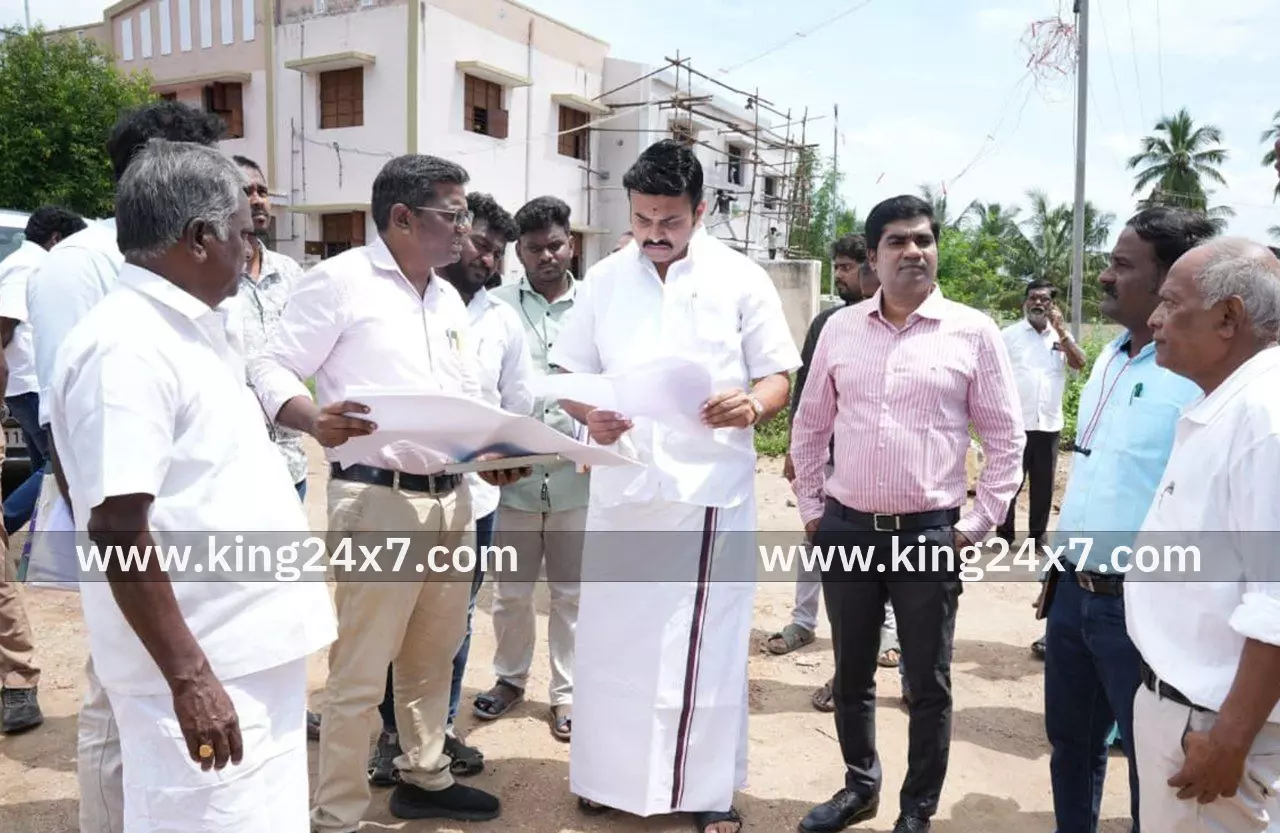 மாணவியர் விடுதி மற்றும் கற்றல் கற்பித்தல் கூடத்தினை நேரில் பார்வையிட்டு, ஆய்வு மேற்கொண்ட அமைச்சர் மா. மதிவேந்தன்.