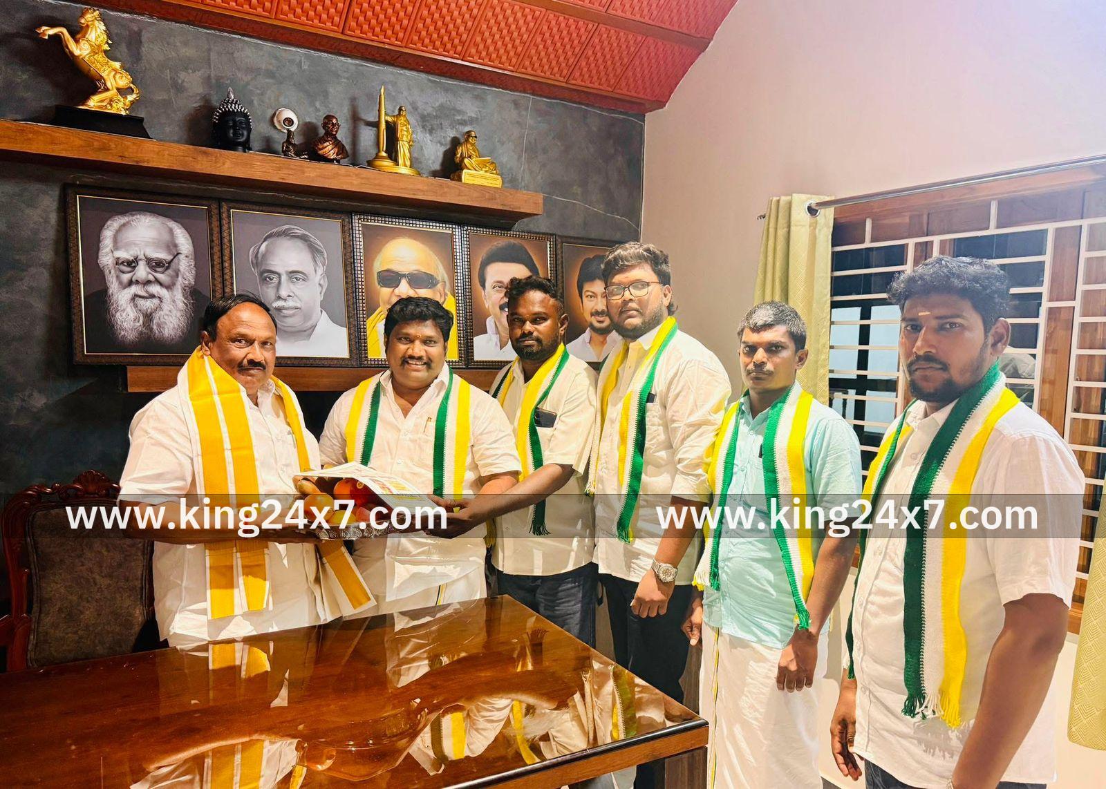 ஈரோடு வடக்கு மாவட்ட கழகச் செயலாளர் என்.நல்லசிவமுடன் கே.எஸ்.ராஜ் கவுண்டர் சந்திப்பு!!