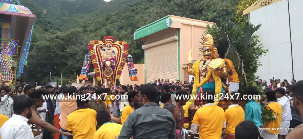 மருதமலை சுப்பிரமணிய சுவாமி கோவிலில் சூரசம்ஹாரம் : ஆயிரக்கணக்கான பக்தர்கள் தரிசனம்!