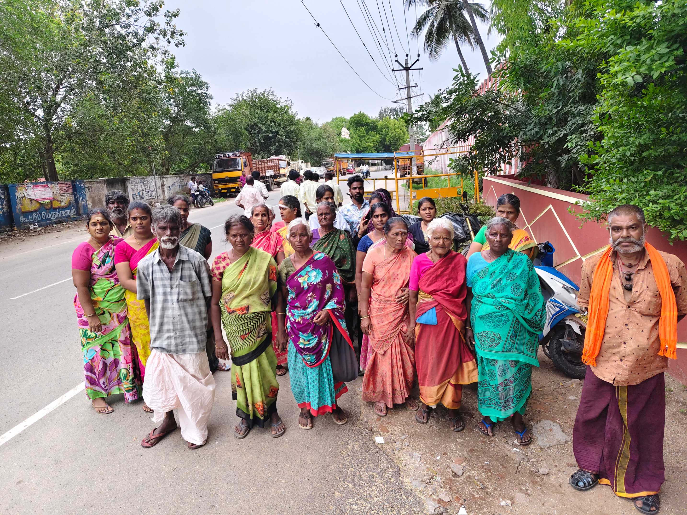 அடிதடி பிரச்சனையில் வீட்டிற்கு தீ வைப்பு - இருதரப்பினரை சேர்ந்த 5 பேர் கைது